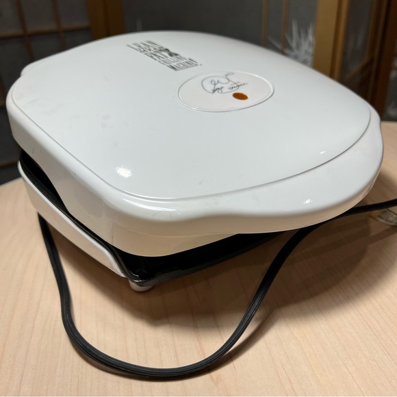 Salton George Foreman Grilling Machine Electric Contact Grill Model GR-10A White - Picture 3 of 8